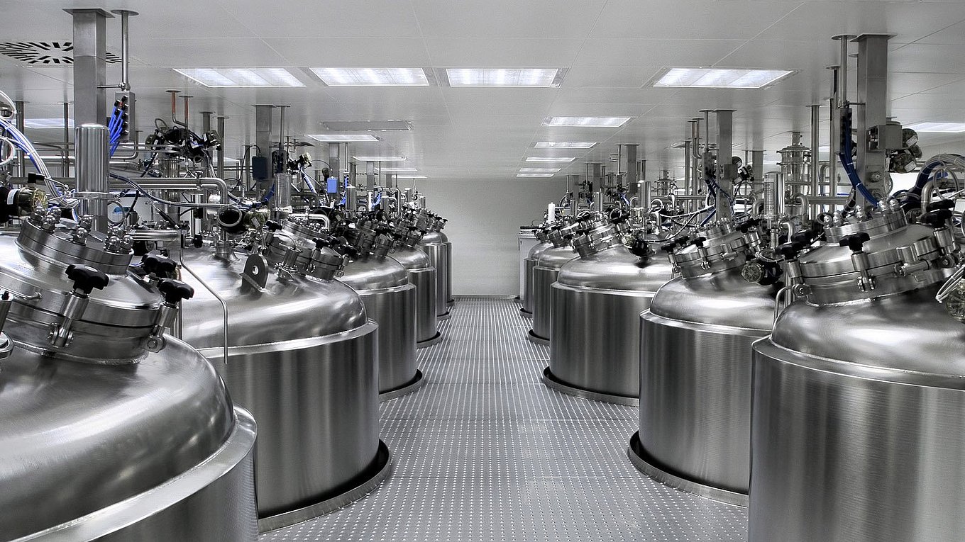 Stainless steel bioreactors in a GMP biopharma manufacturing facility